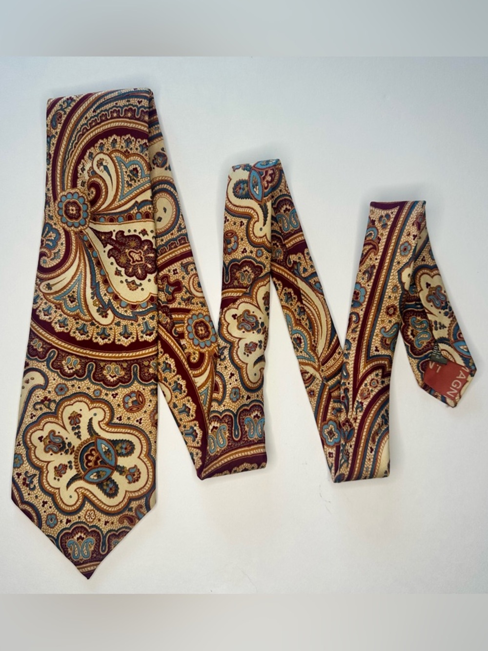 Vintage I. MAGNIN Paisley Classic Luxury Silk Tie in Cream, Blue & Brown, 3.75” - Picture 2 of 6
